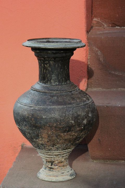 antike Khmer Vase, Vietnam